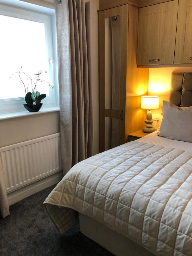 Westlea Guest House Алнмут Екстериор снимка