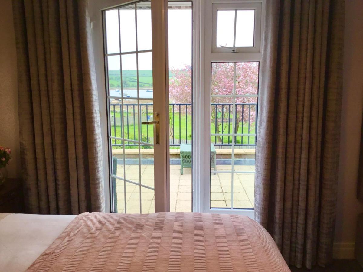 Westlea Guest House Алнмут Екстериор снимка