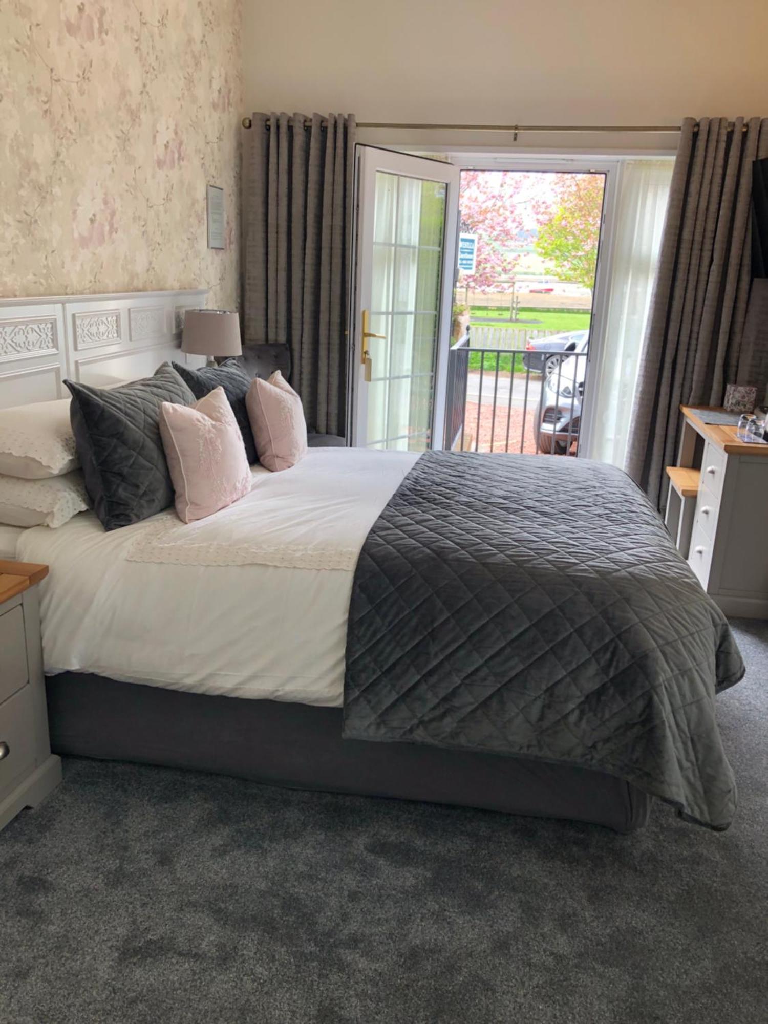 Westlea Guest House Алнмут Стая снимка